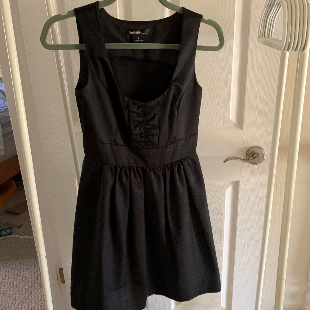 Gorgeous black Kensie dress